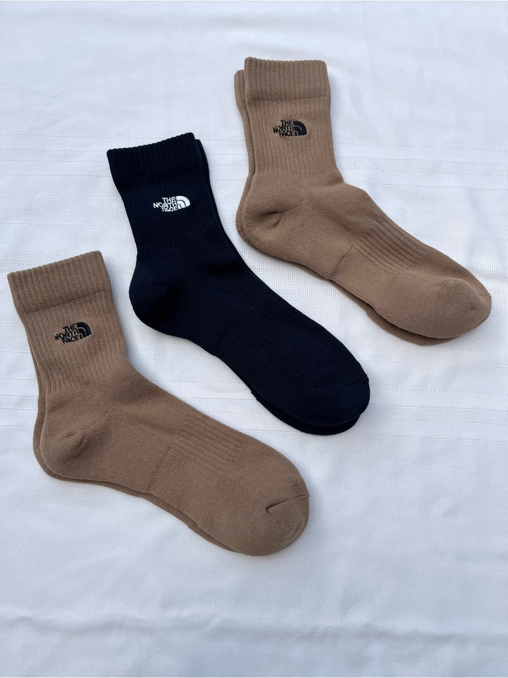 NWOT North Face Men's Crew Socks  3 pairs Black and Tan Large